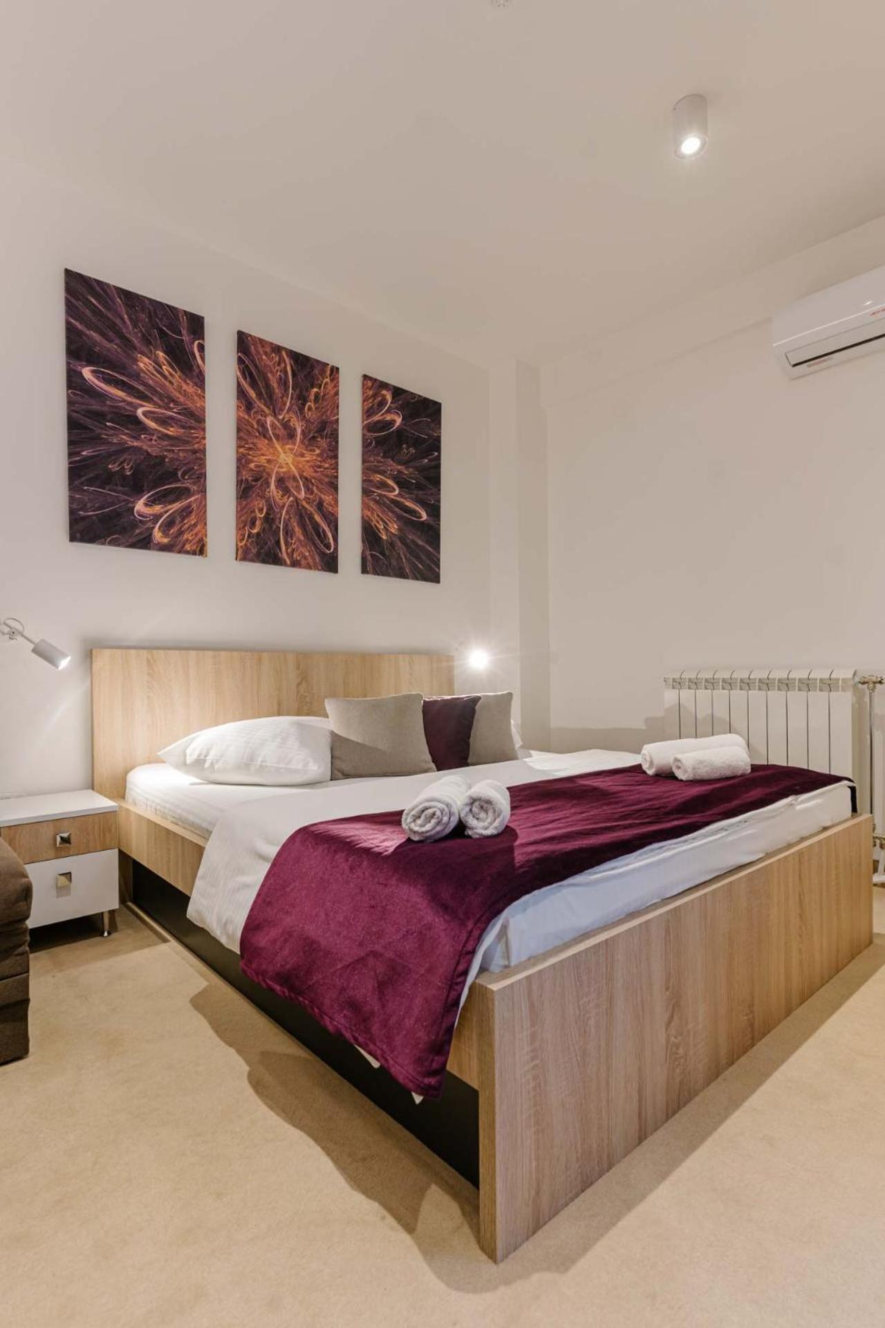 Nar Royalton Accommodation Nis Quarto foto