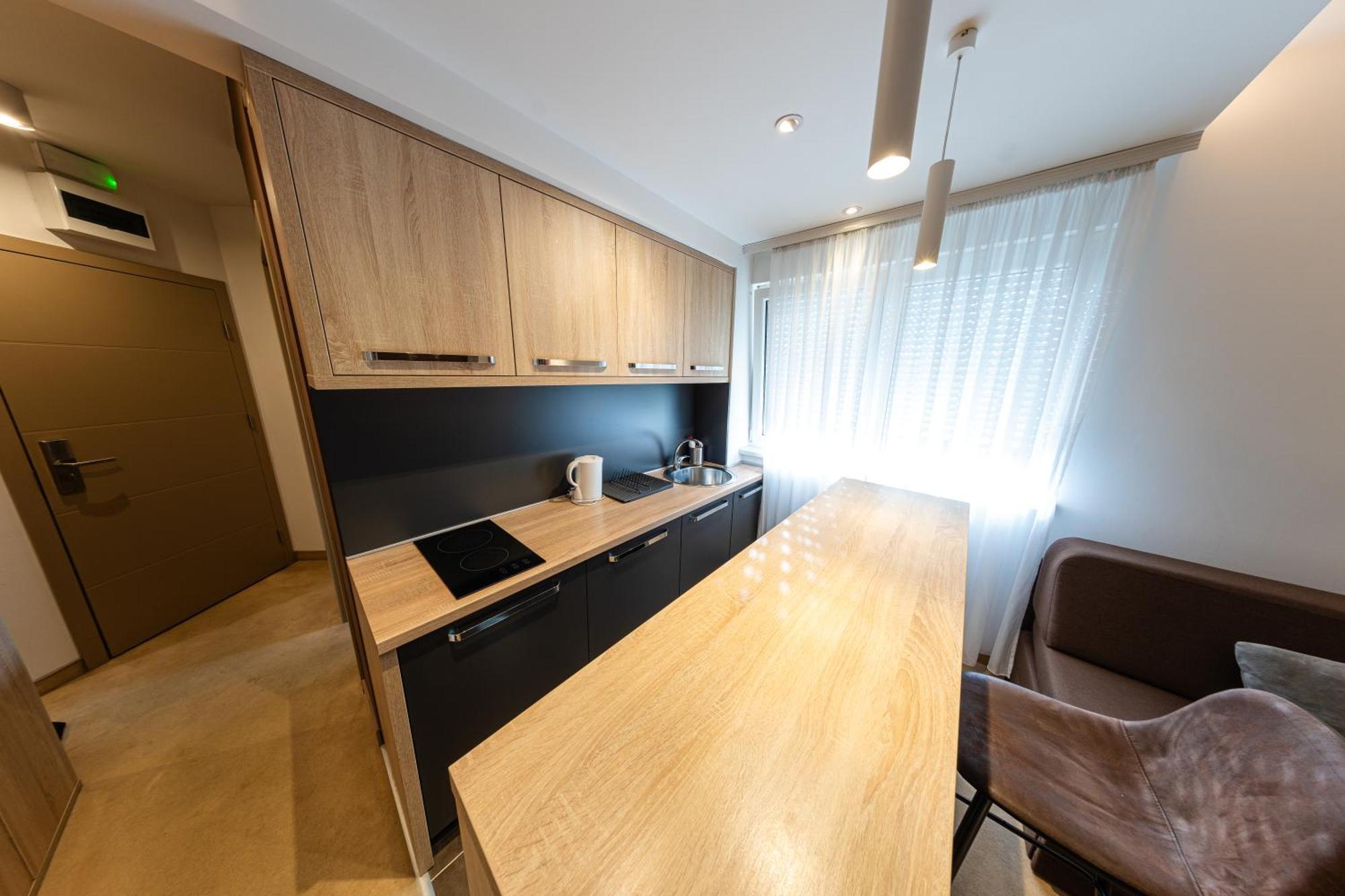Nar Royalton Accommodation Nis Quarto foto