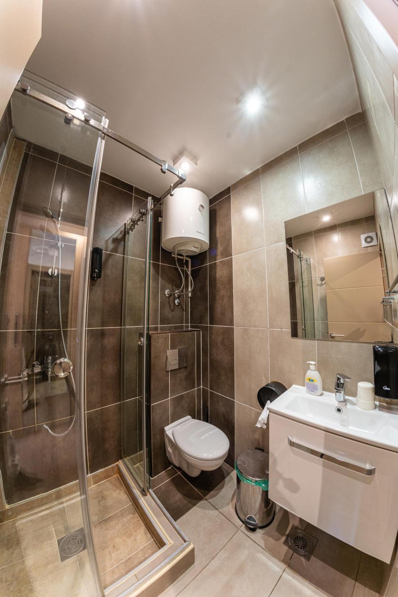 Nar Royalton Accommodation Nis Quarto foto