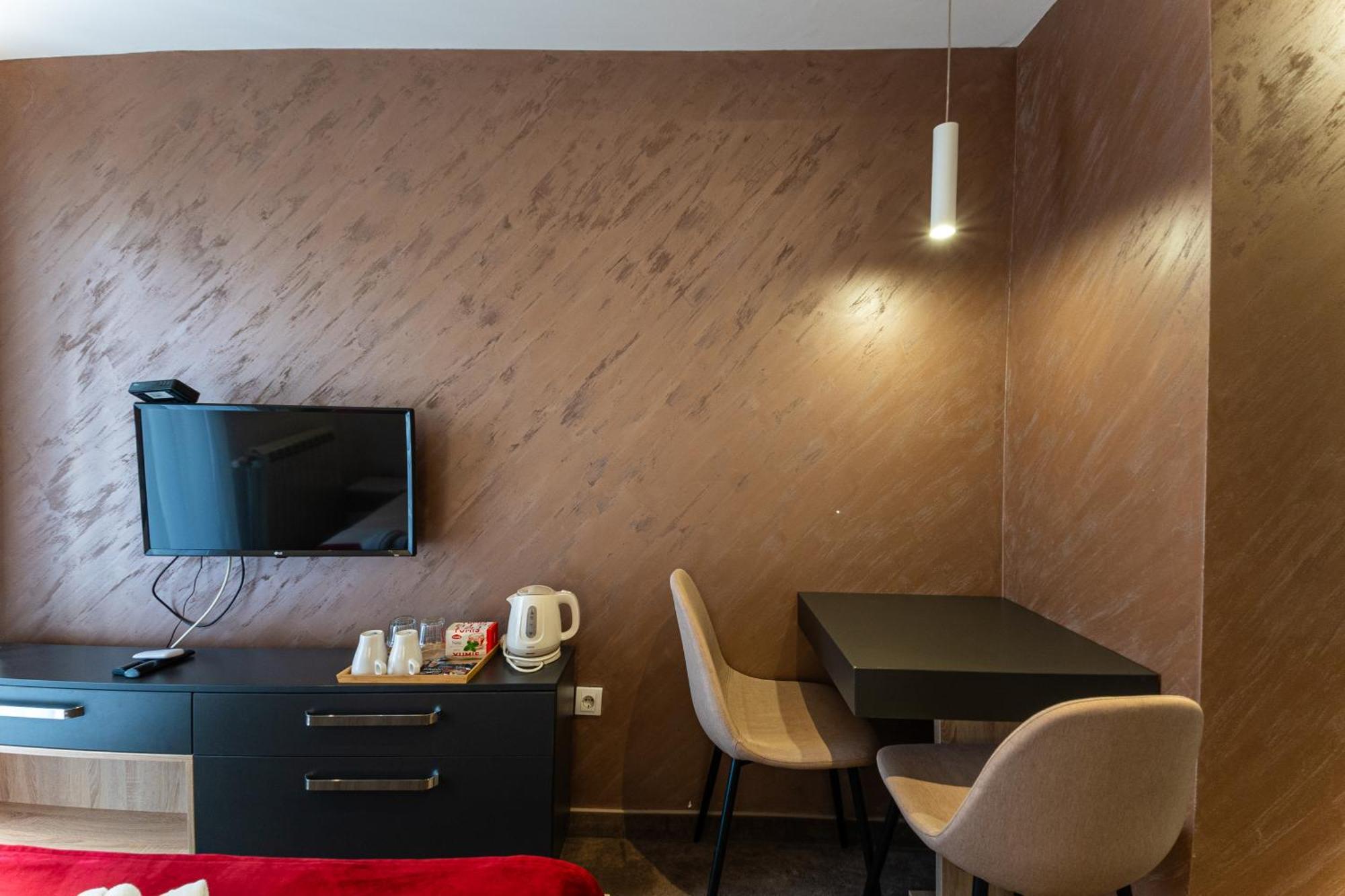 Nar Royalton Accommodation Nis Quarto foto