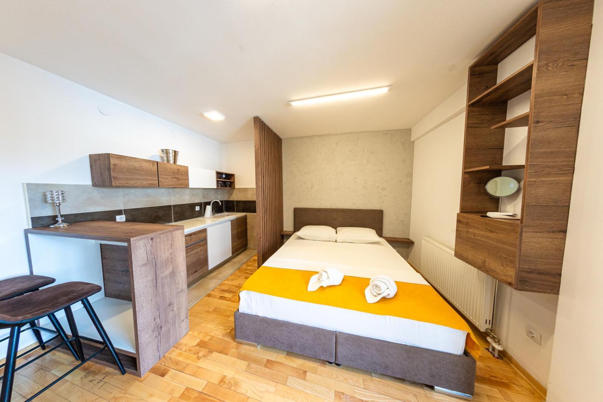 Nar Royalton Accommodation Nis Exterior foto
