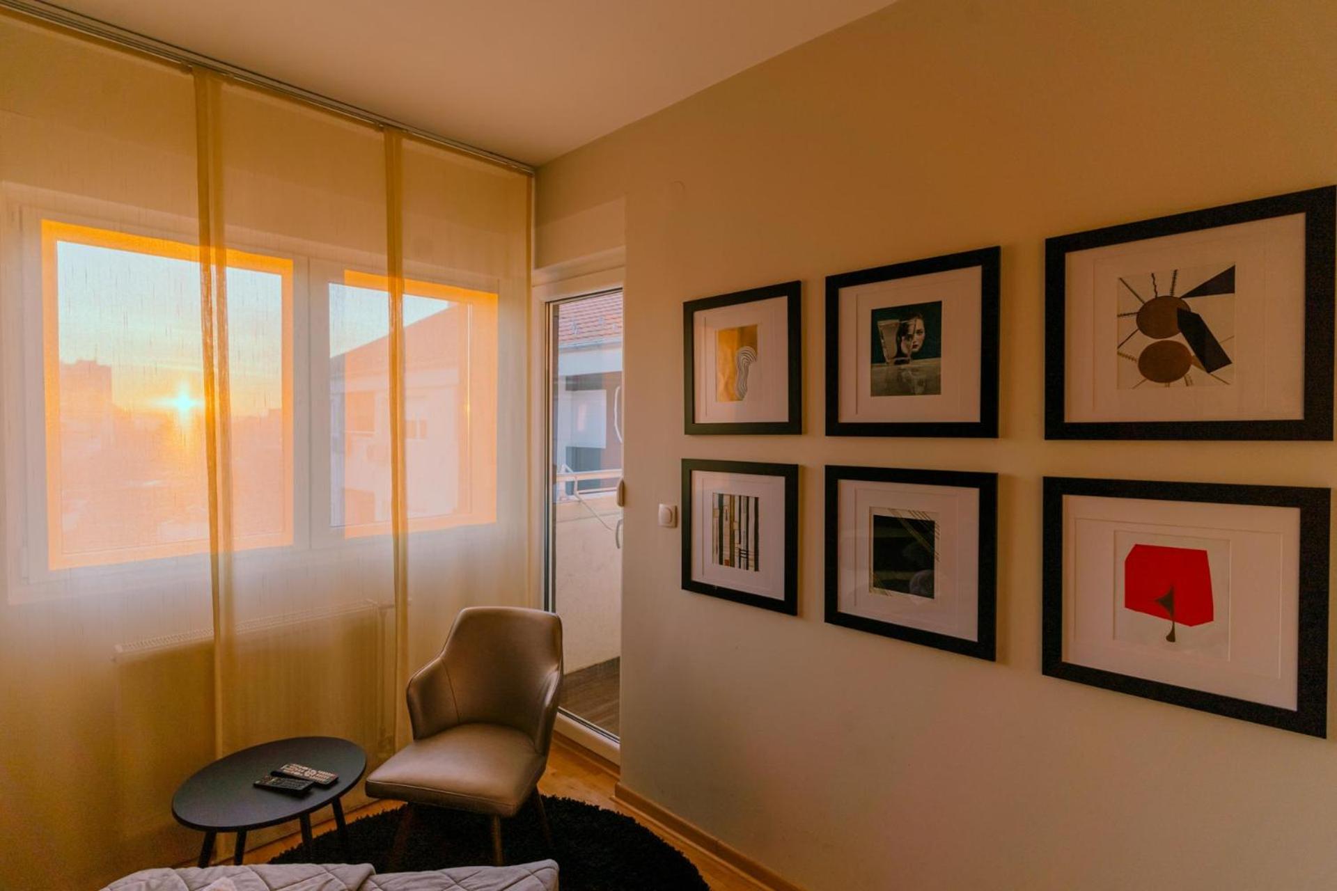 Nar Royalton Accommodation Nis Exterior foto